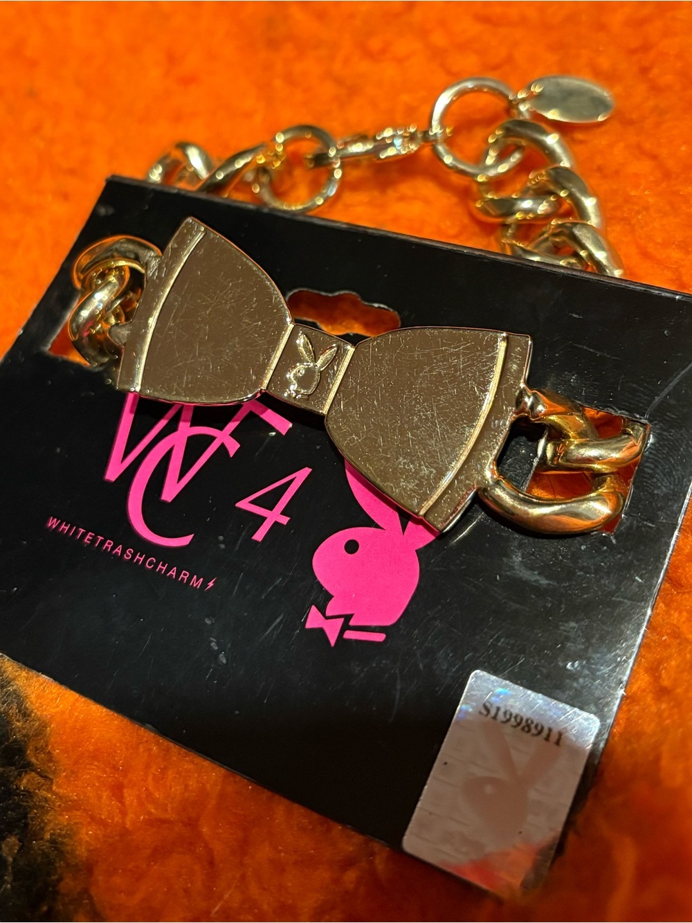 PLAYBOY 2007 Gold Bow Link Bracelet
